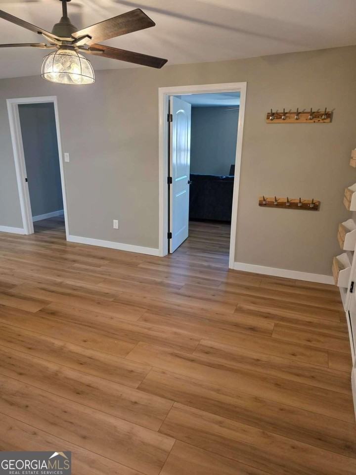 544 Cassville Rd - Photo 4 of 16