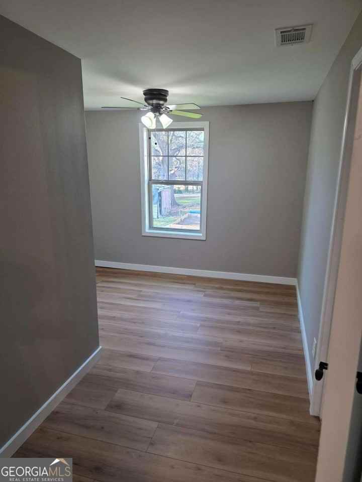 544 Cassville Rd - Photo 7 of 16