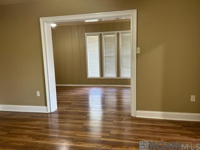 6147 Petersburg Dr - Photo 7 of 13