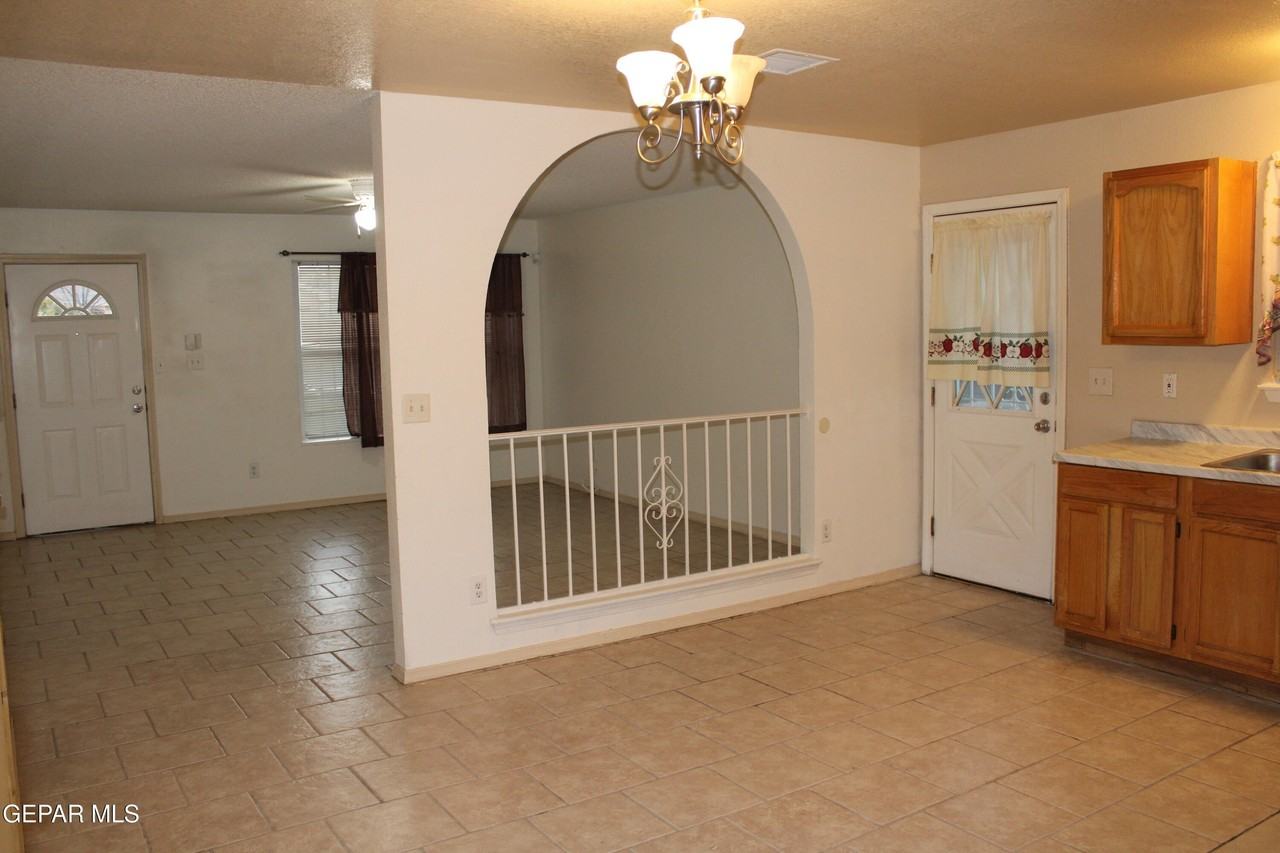 12477 Sombra Fuerte Dr - Photo 3 of 16