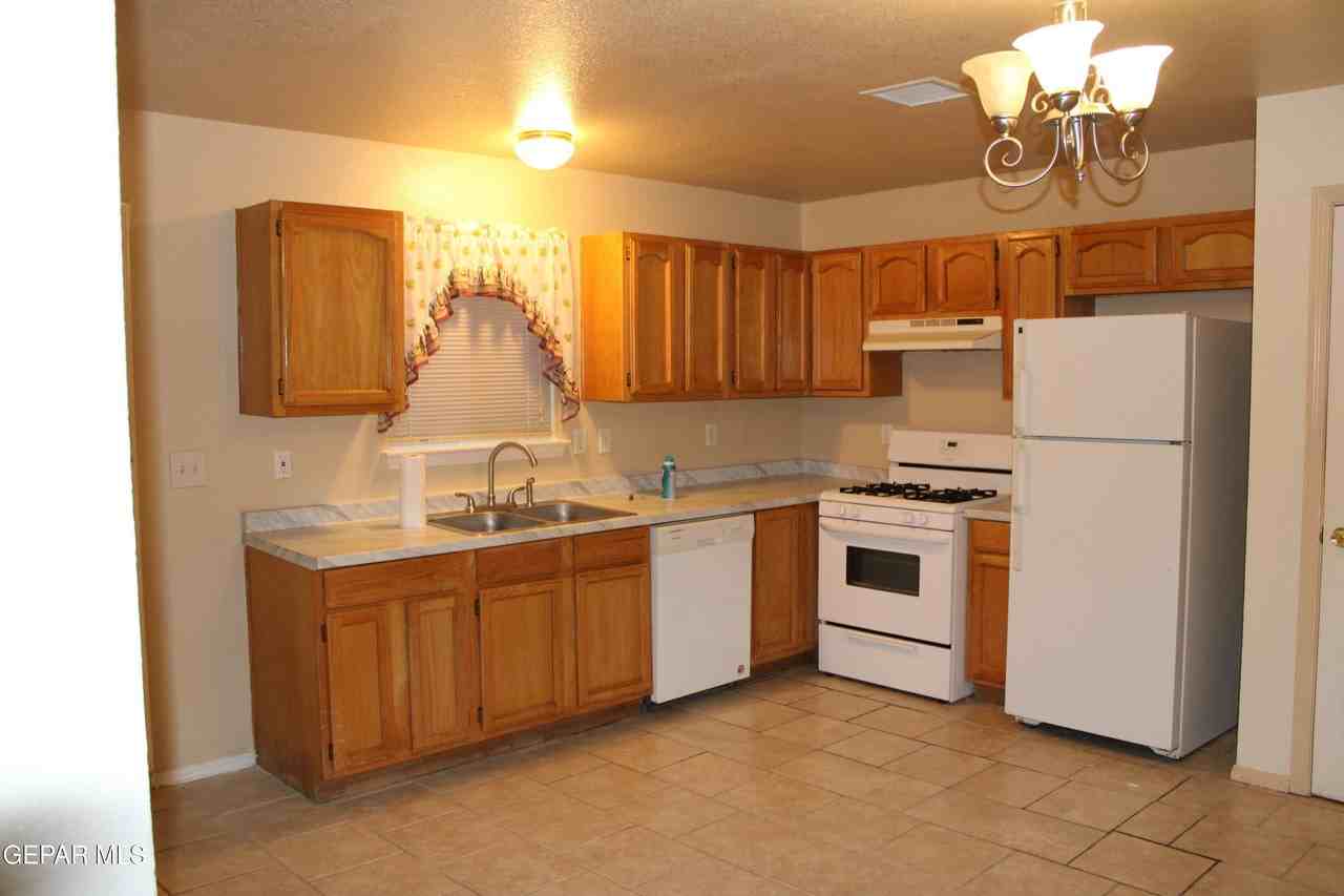 12477 Sombra Fuerte Dr - Photo 4 of 16