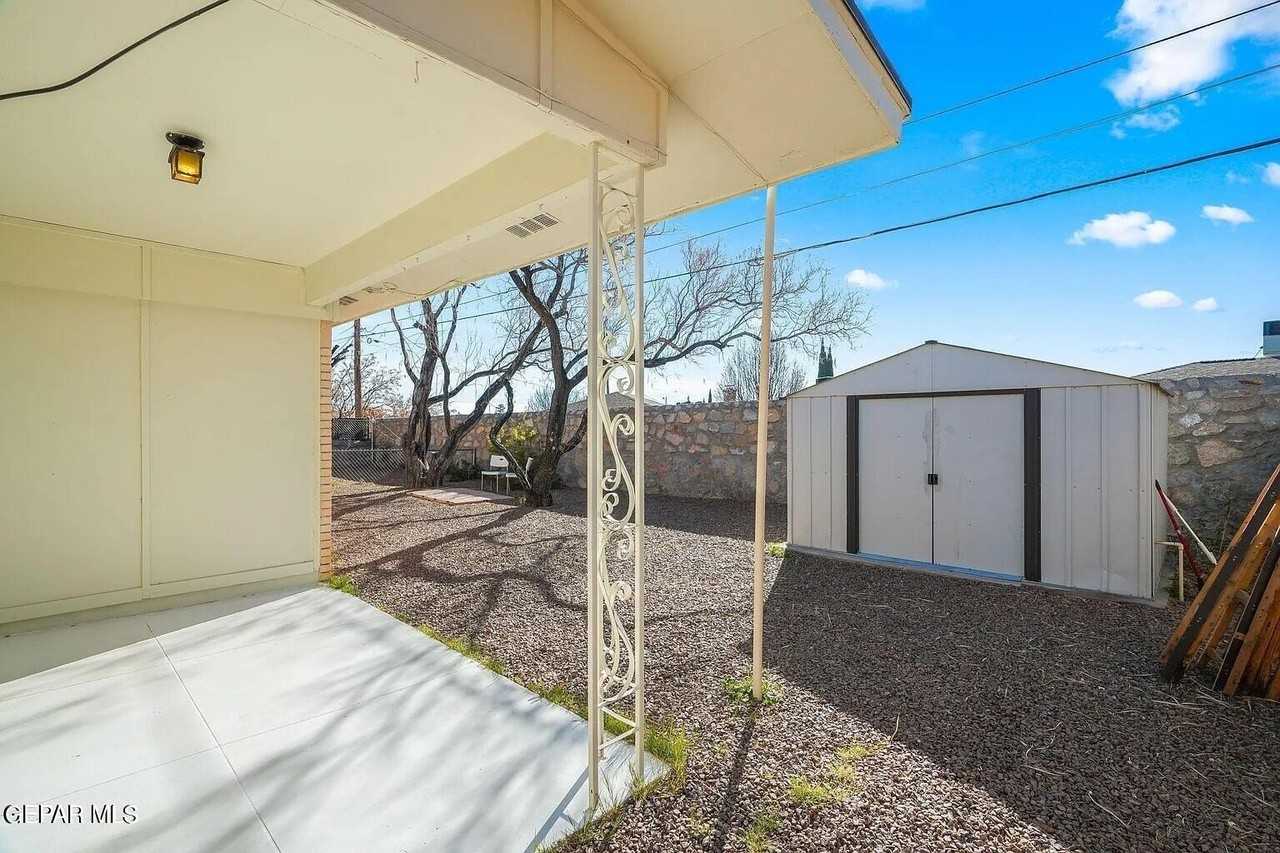 10182 Bon Aire Dr - Photo 2 of 10