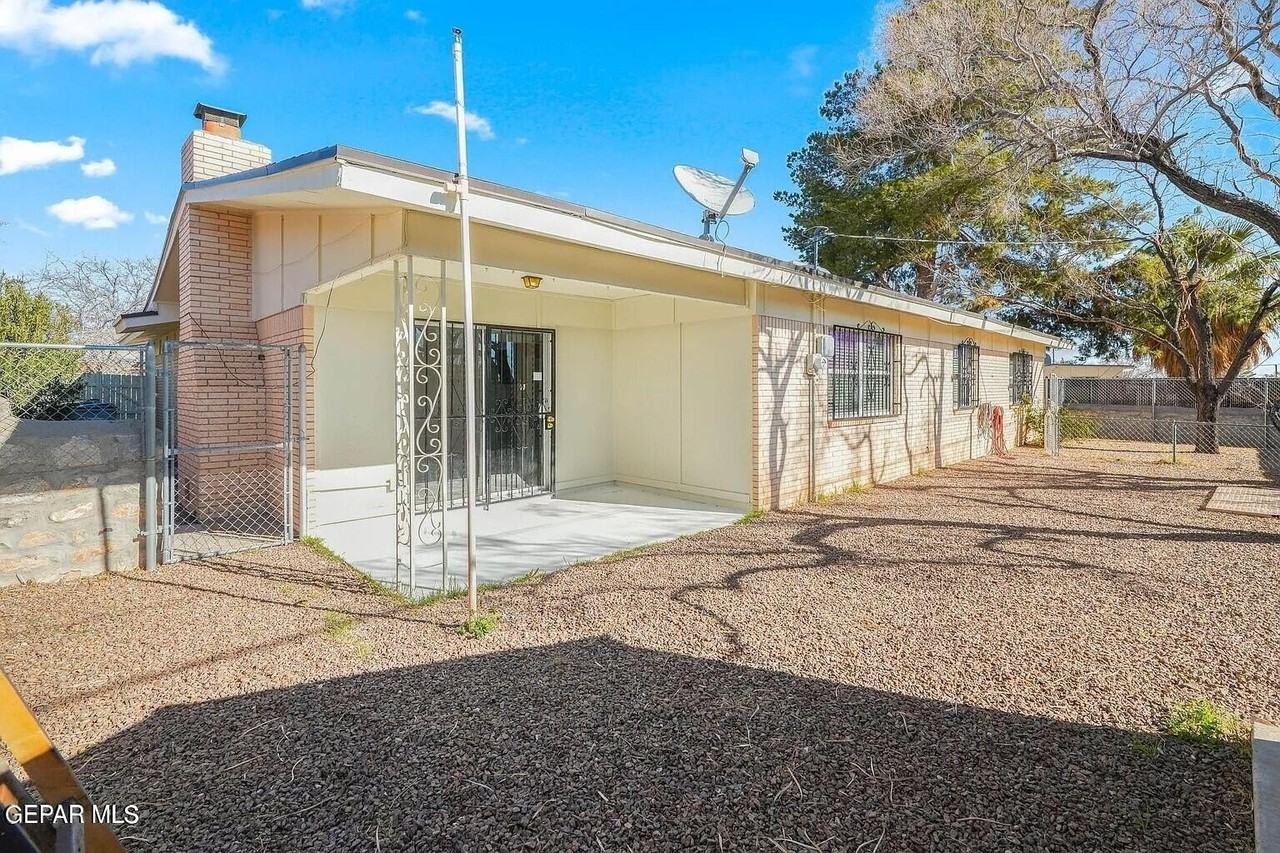 10182 Bon Aire Dr - Photo 4 of 10