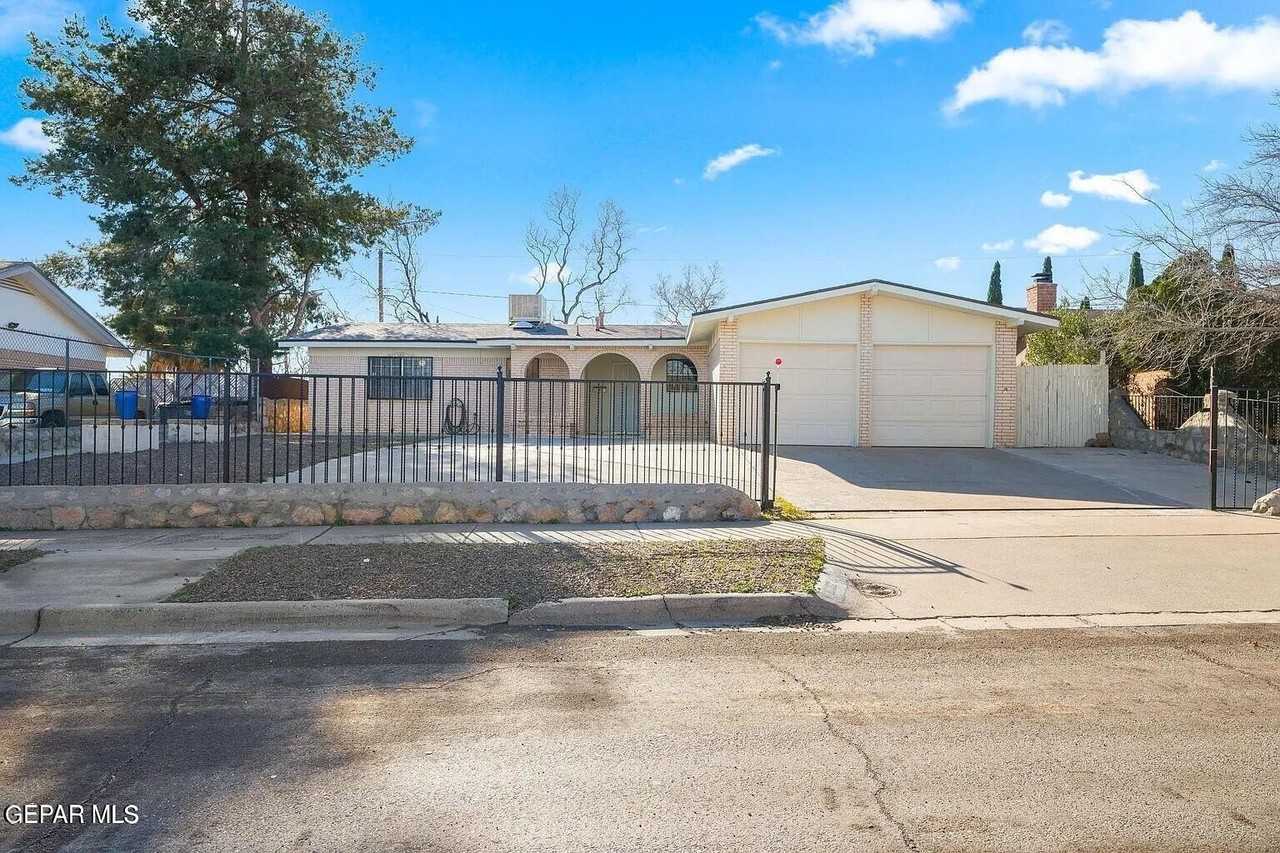 10182 Bon Aire Dr - Photo 6 of 10