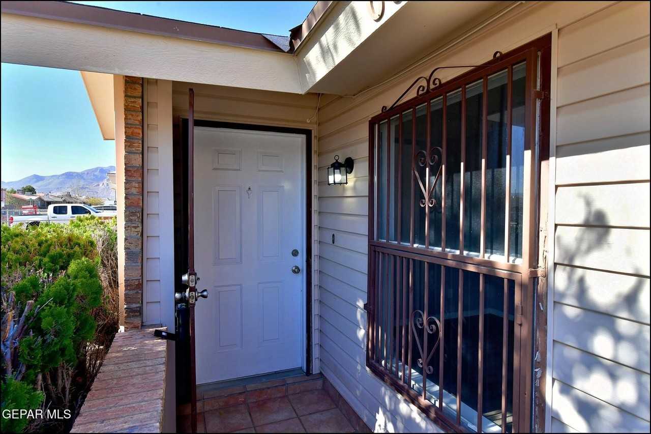 6023 Bridalveil Dr - Photo 5 of 41