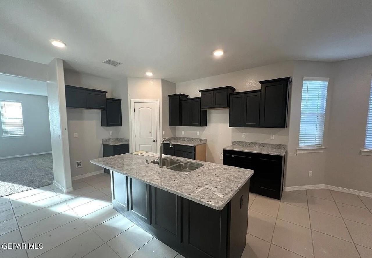 5849 Dalhart Dr - Photo 4 of 15