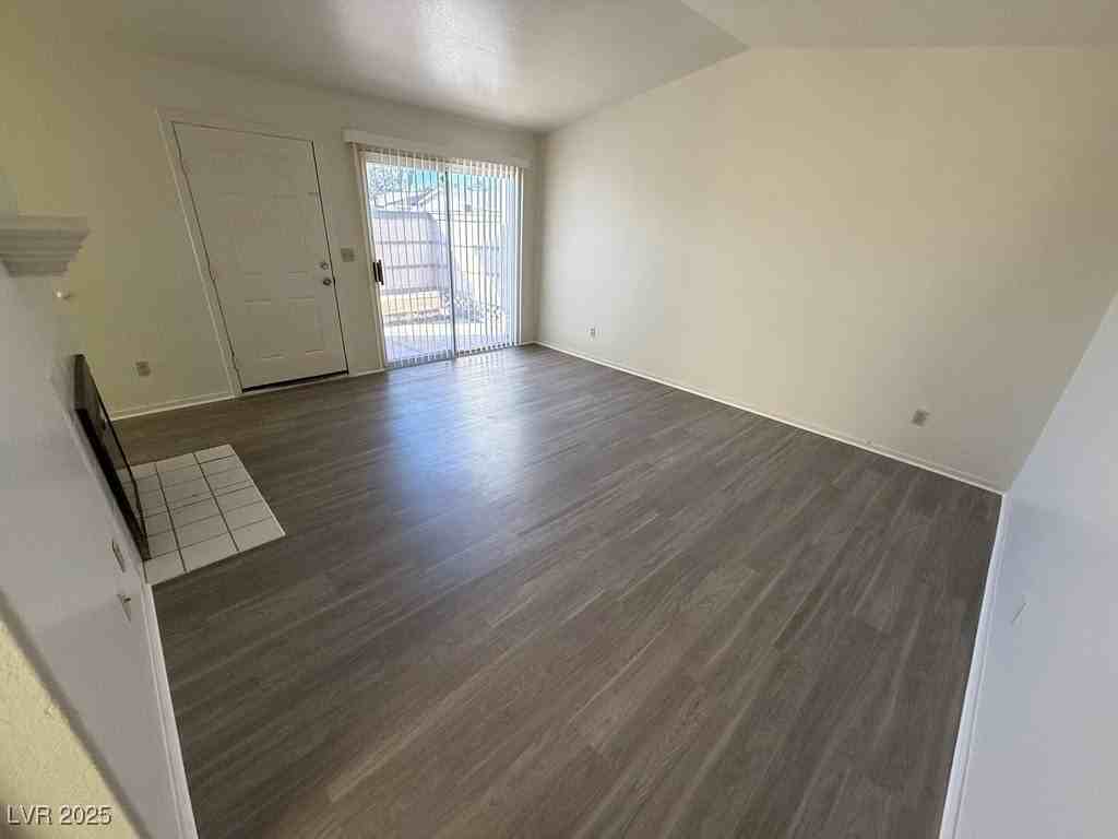 275 N LAMB BL Boulevard #C - Photo 5 of 13