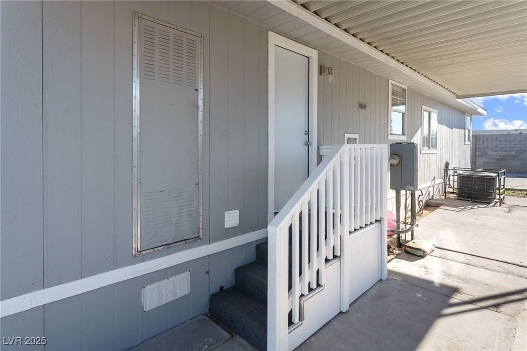 6155 E Carey Ave - Photo 5 of 19