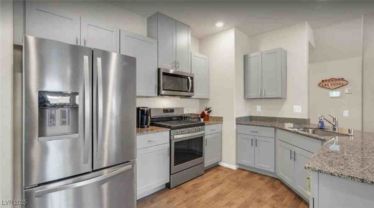 4625 Ridgeley Ave - Photo 6 of 16