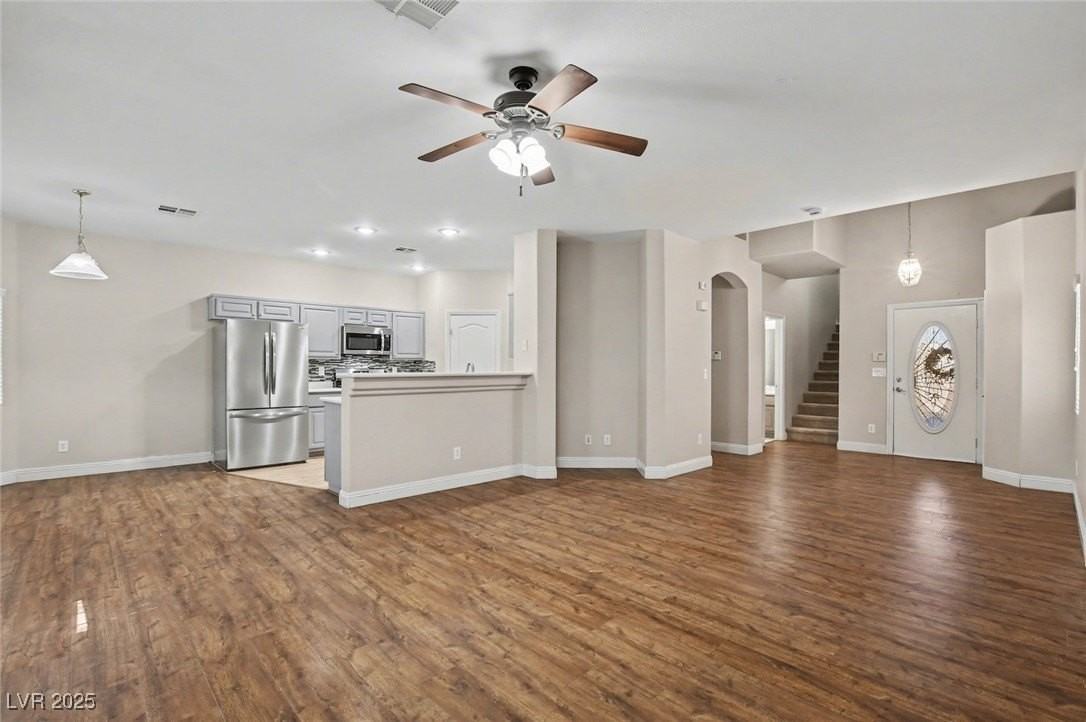 1123 Aldenwood Ave - Photo 5 of 47