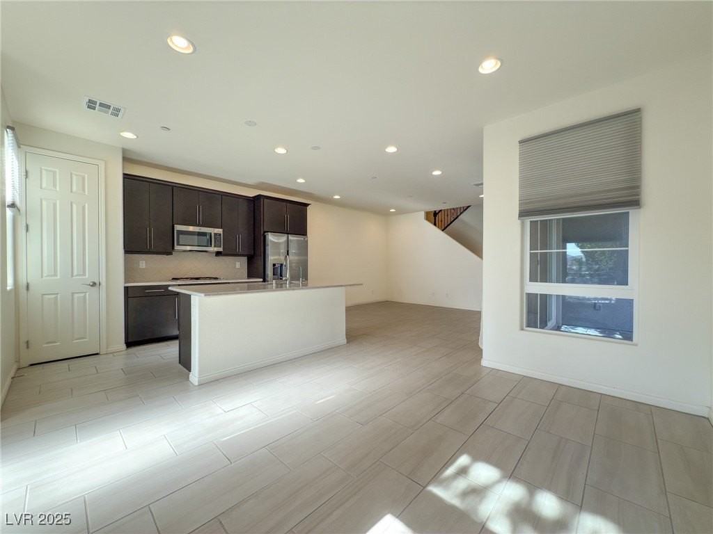 24 Kimberlite Dr - Photo 2 of 33