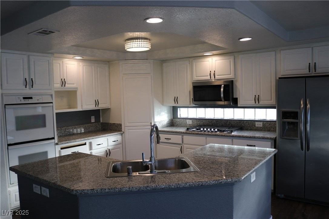 3733 Deer Flats St - Photo 2 of 44