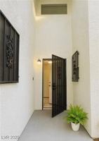 featured image of 1739 N Lamont St