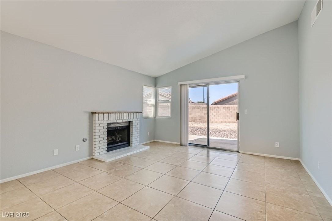 7698 Barbican Ct - Photo 3 of 22