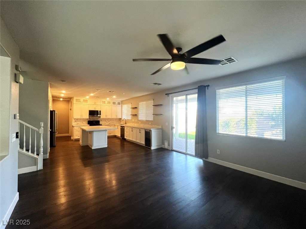 6316 Silver Edge St - Photo 5 of 21