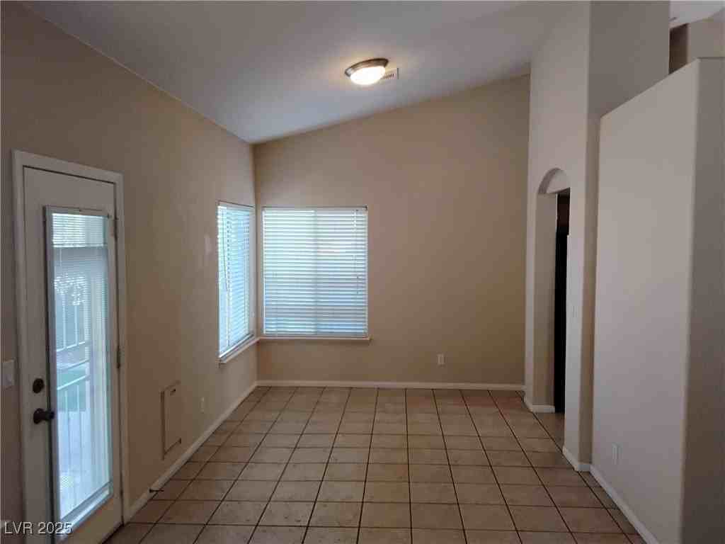 3813 Mellon Ct - Photo 7 of 19