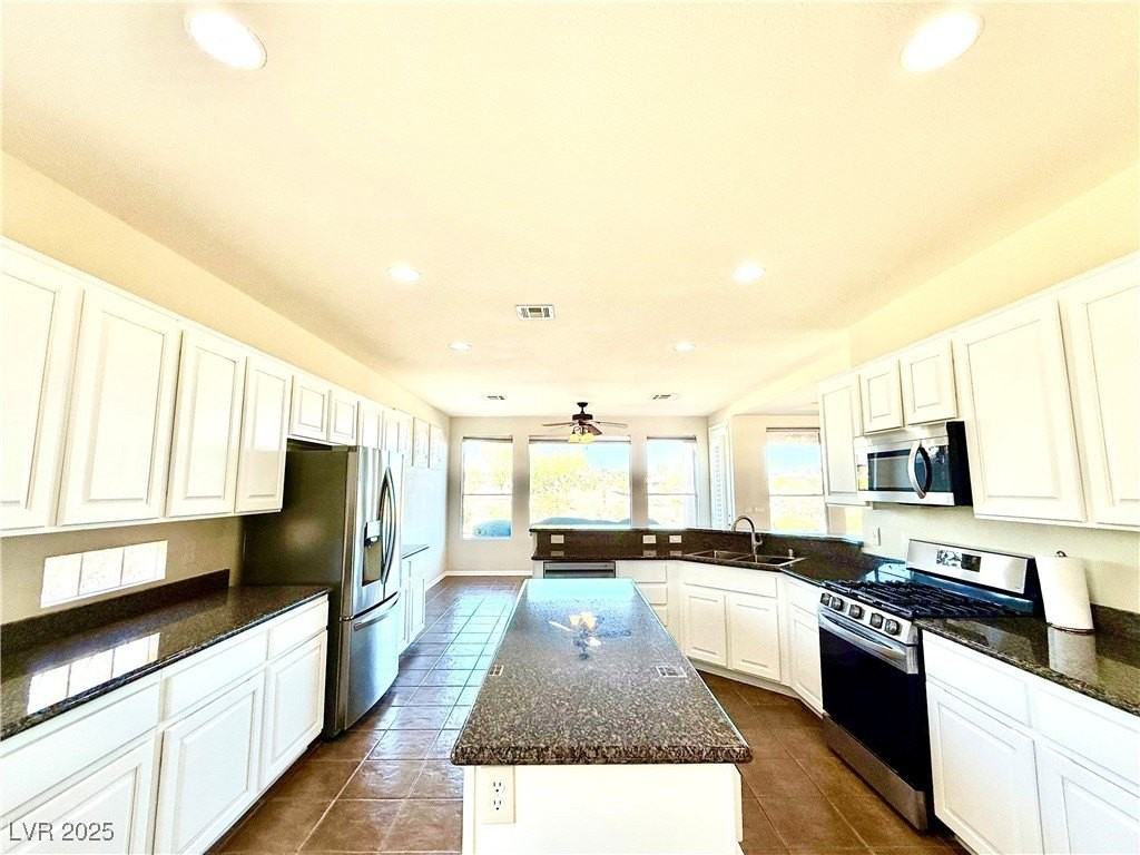 10276 Romantico Dr - Photo 7 of 22