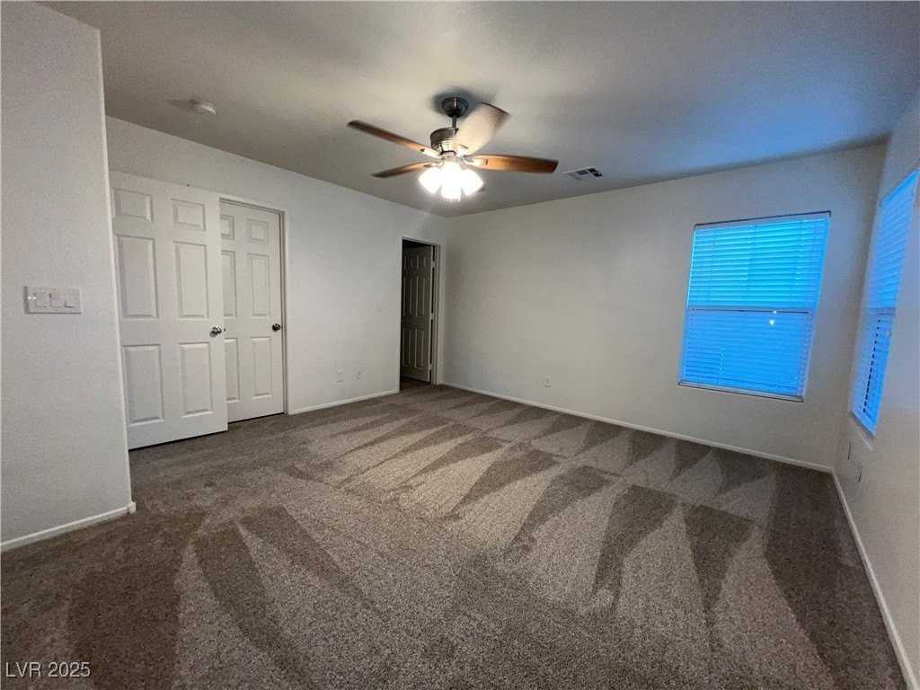 523 Primrose Hill Ave - Photo 3 of 18