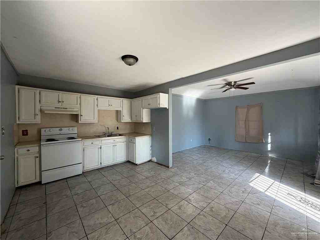 110 W Cardinal Ave - Photo 3 of 10