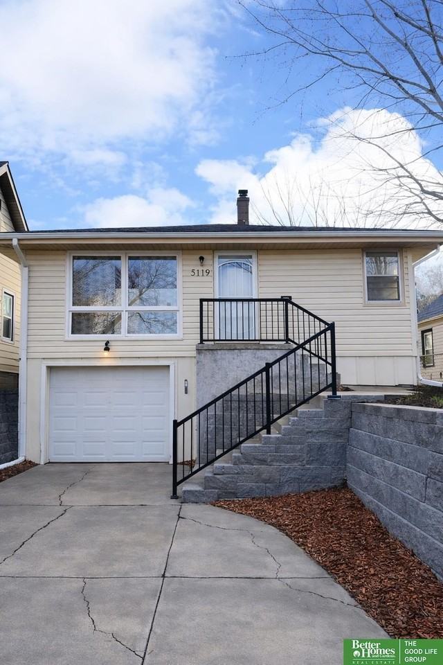 5119 Pratt St - Photo 2 of 17