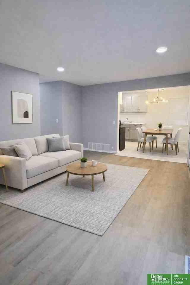 5119 Pratt St - Photo 3 of 17