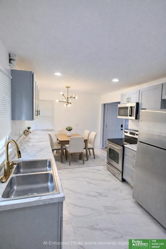 5119 Pratt St - Photo 6 of 17