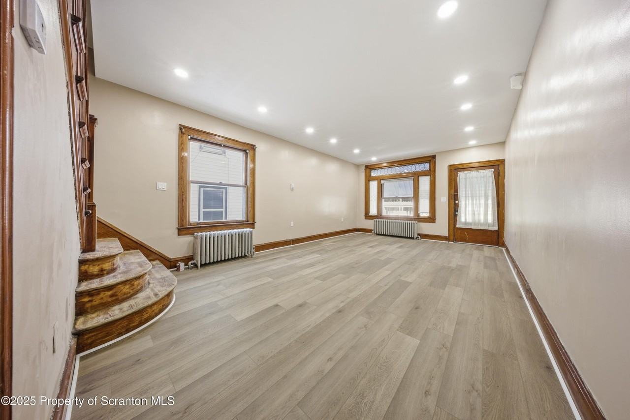 1312 N Washington Ave ## 14 - Photo 4 of 22