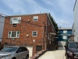 featured image of 224 Clinton St