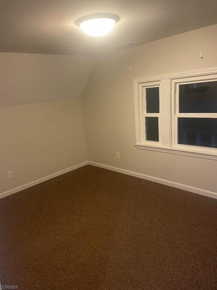 38 Morris Ave #3 - Photo 6 of 12