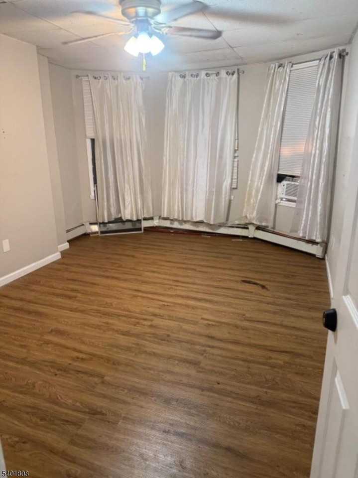 85 Holsman St - Photo 5 of 5