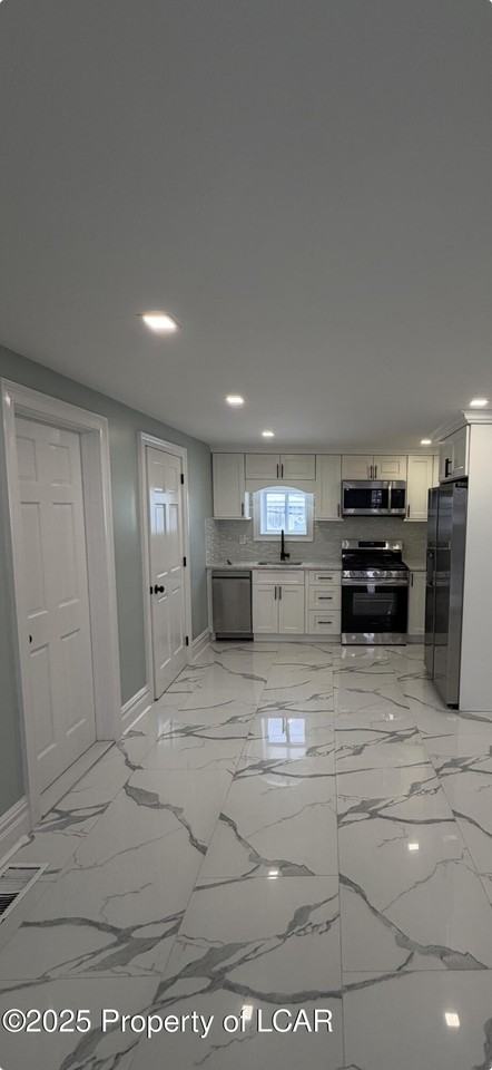 1144 Academy St - Photo 2 of 10