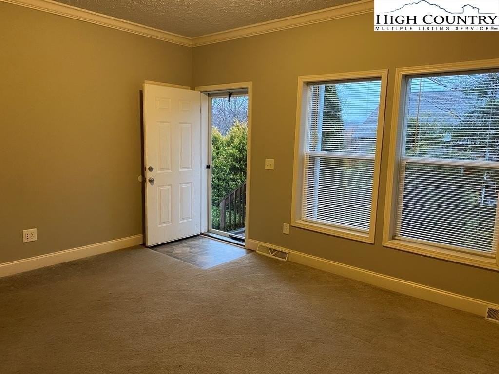 403 Ridgecrest Ave #2A - Photo 2 of 10