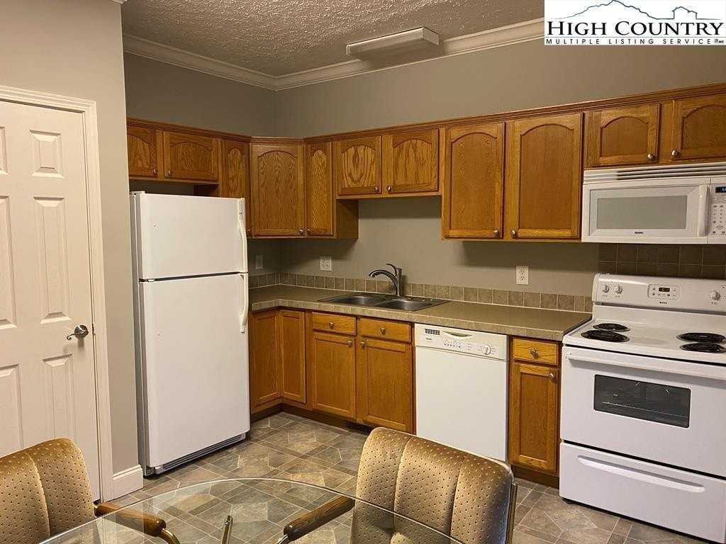 403 Ridgecrest Ave #2A - Photo 4 of 10