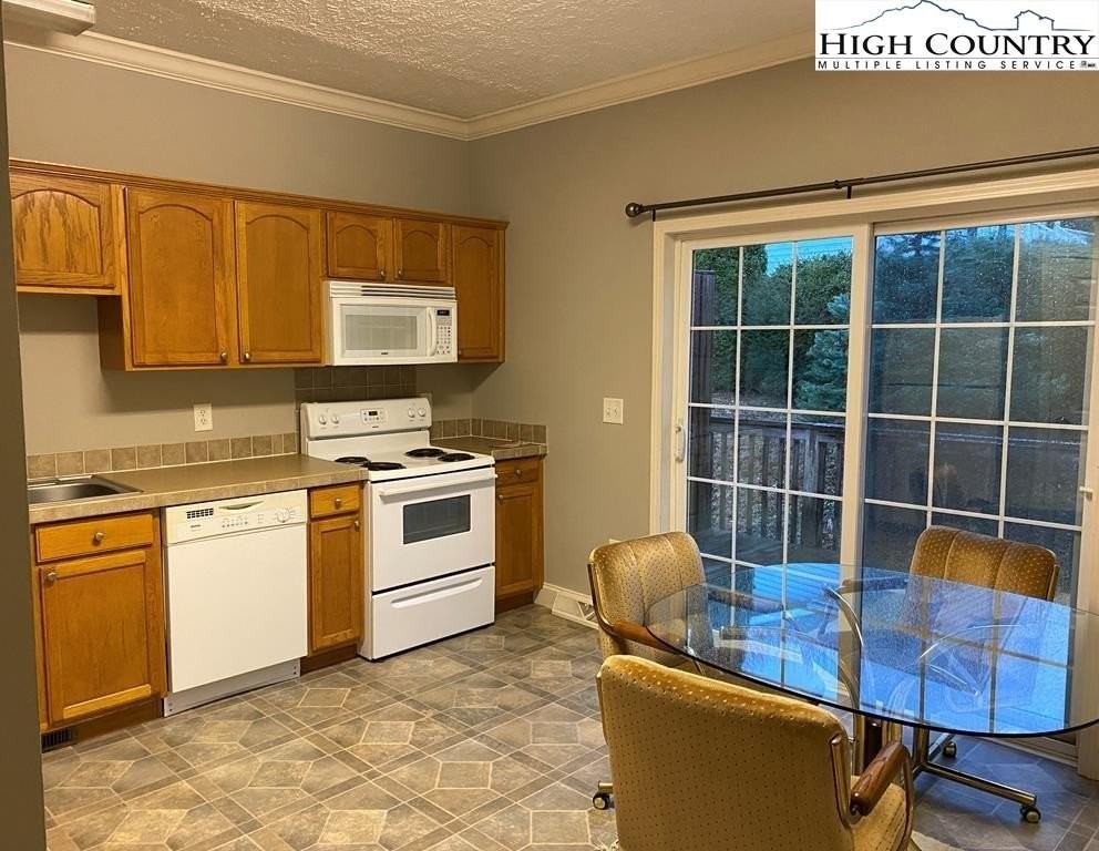 403 Ridgecrest Ave #2A - Photo 5 of 10