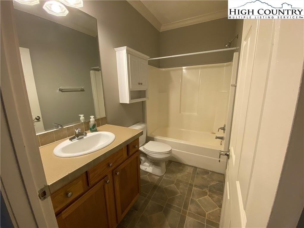 403 Ridgecrest Ave #2A - Photo 7 of 10