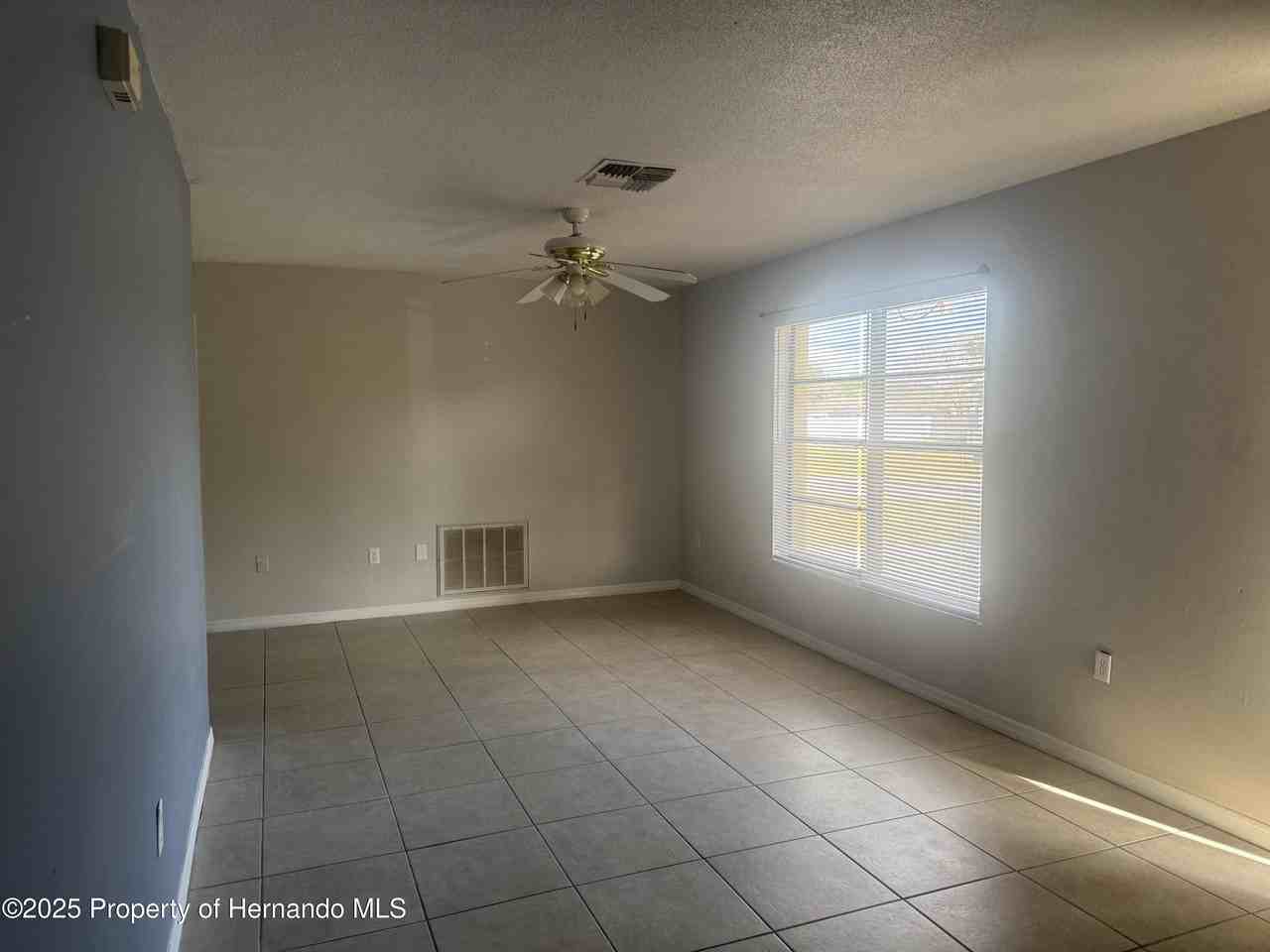 5331 Pierpoint Ave - Photo 6 of 14