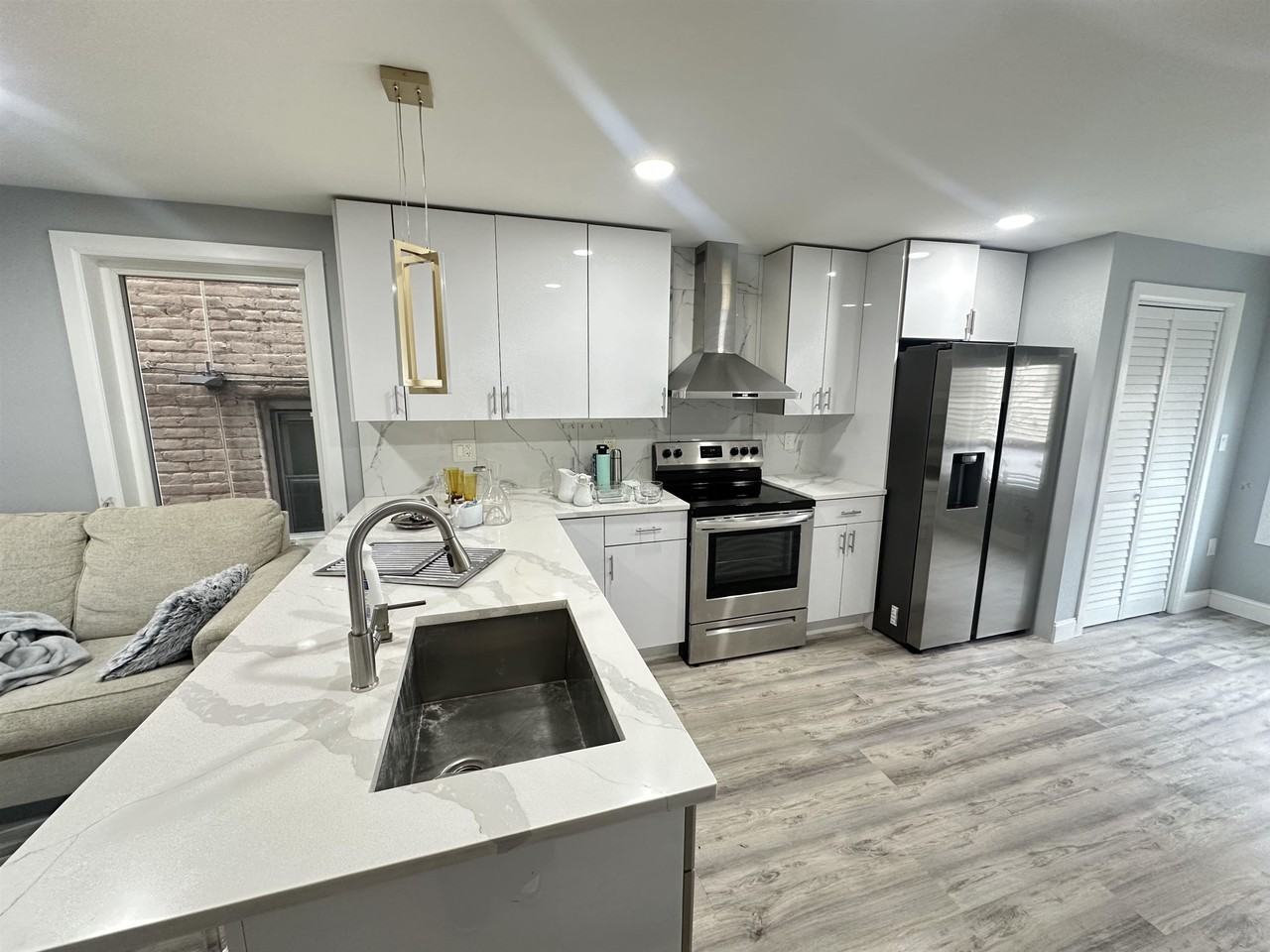 514 43rd St #2 - Photo 2 of 14