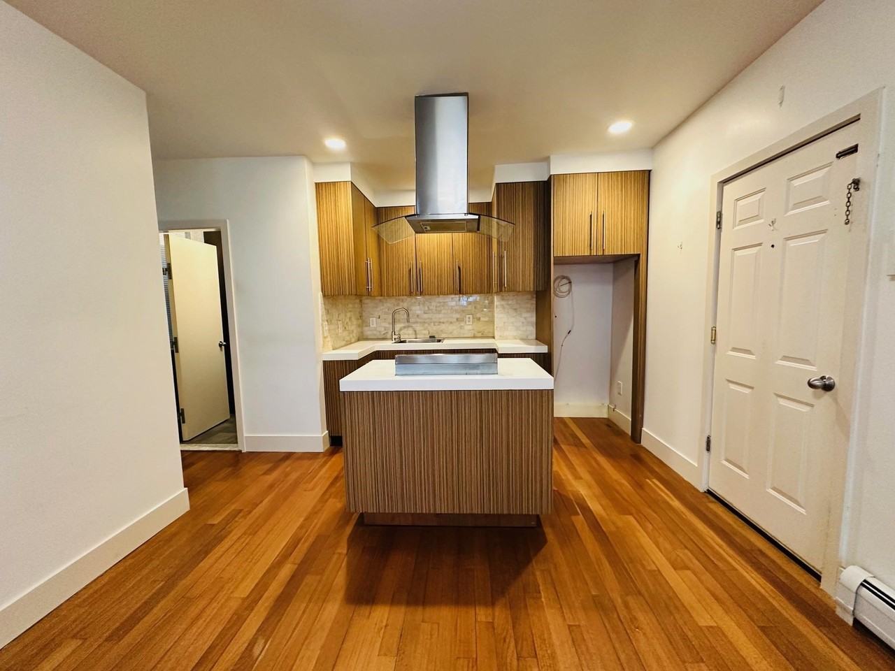 81 W 27th St #1 - Photo 2 of 14