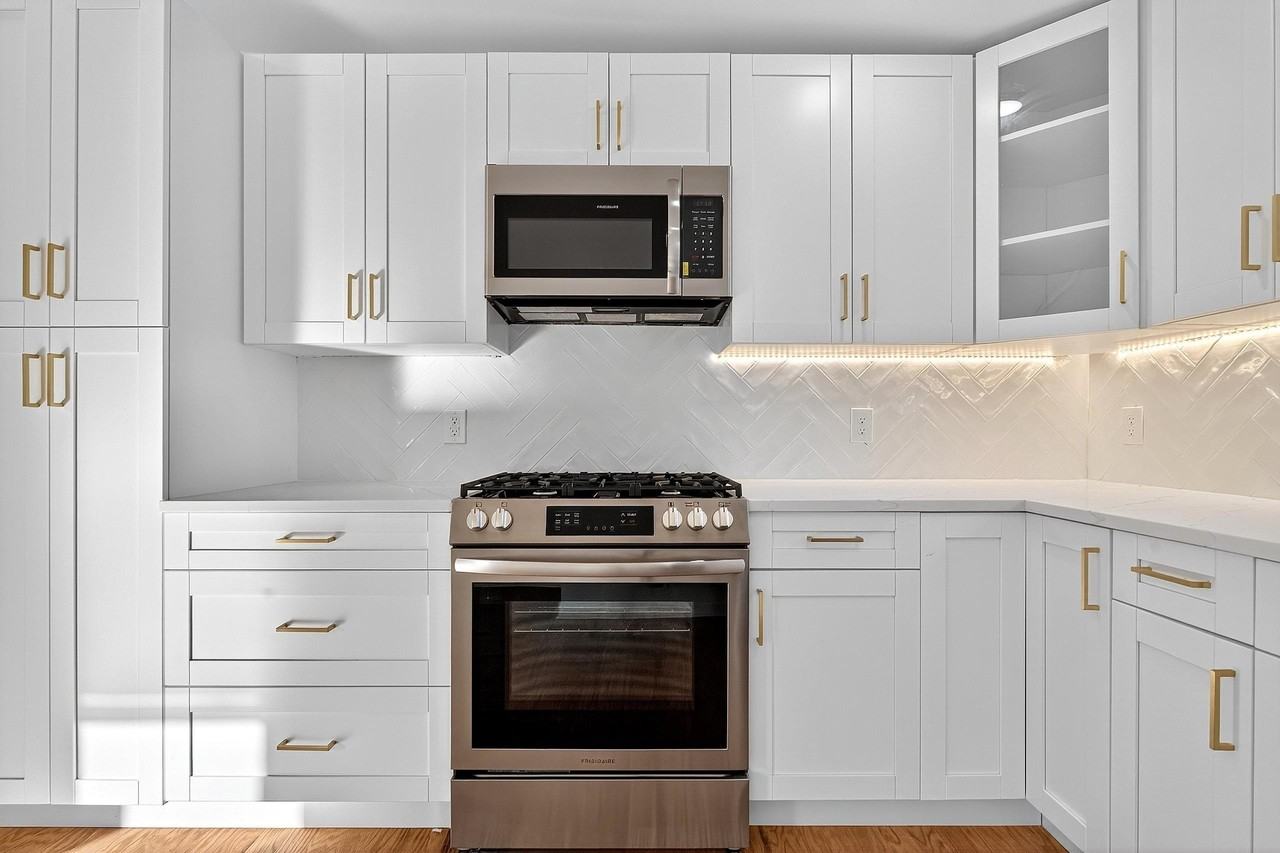 167 Harrison Ave #3 - Photo 3 of 20