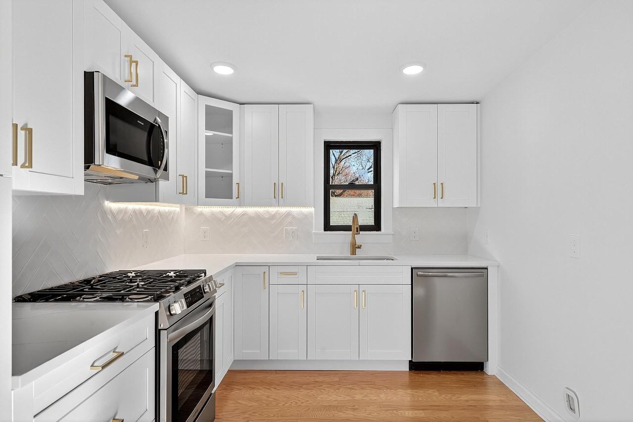 167 Harrison Ave #3 - Photo 4 of 20