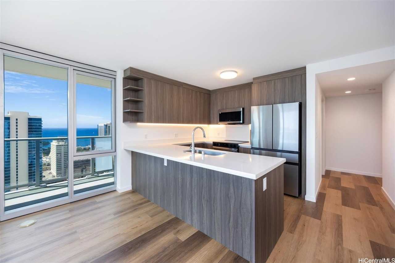 1500 Rycroft St Apt 4119r #4119R - Photo 4 of 20