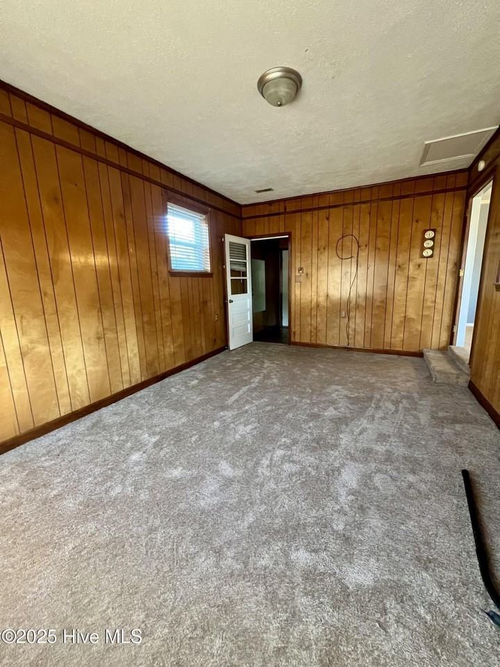 1214 Milton Pl - Photo 5 of 16