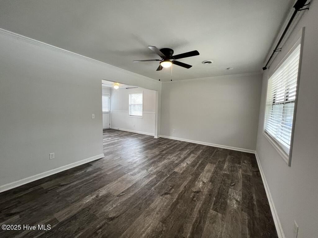 1003 Mcrae St - Photo 2 of 12