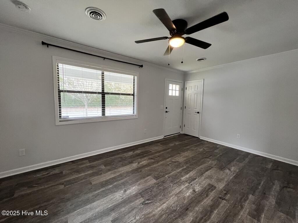 1003 Mcrae St - Photo 5 of 12