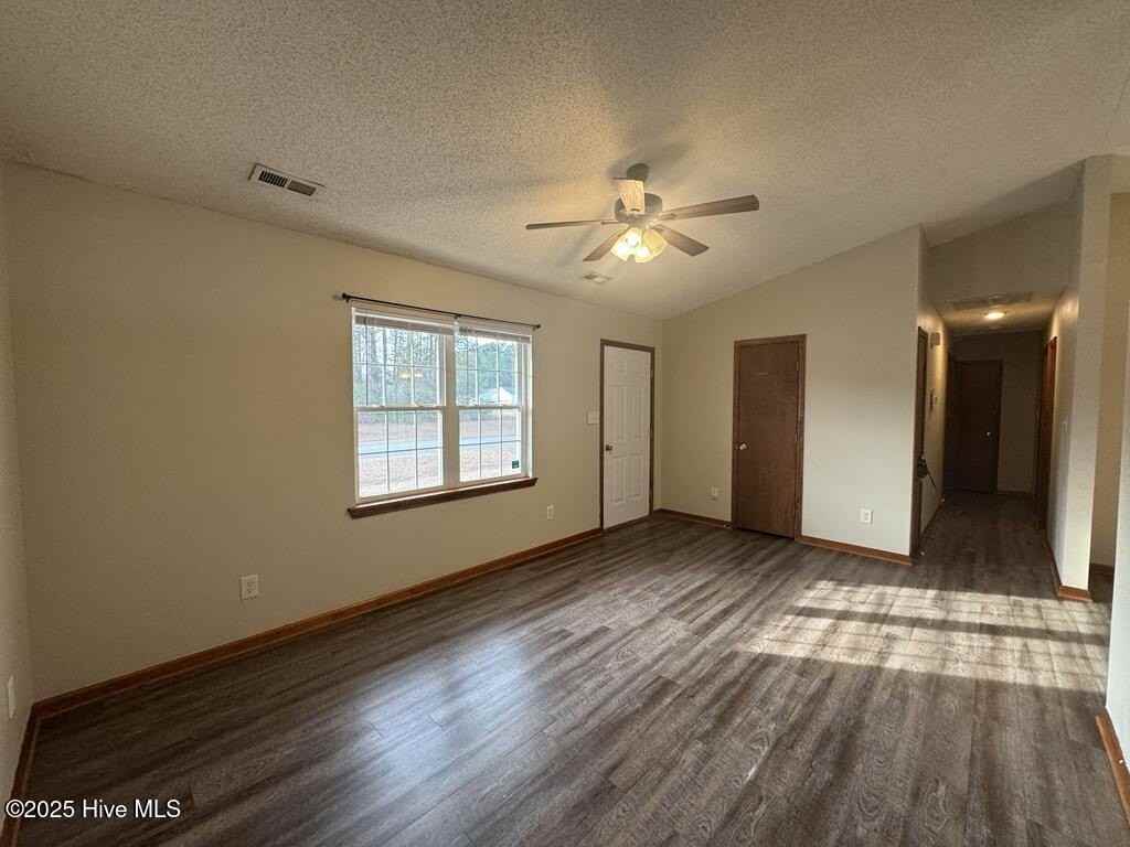 101 May Ct - Photo 4 of 18