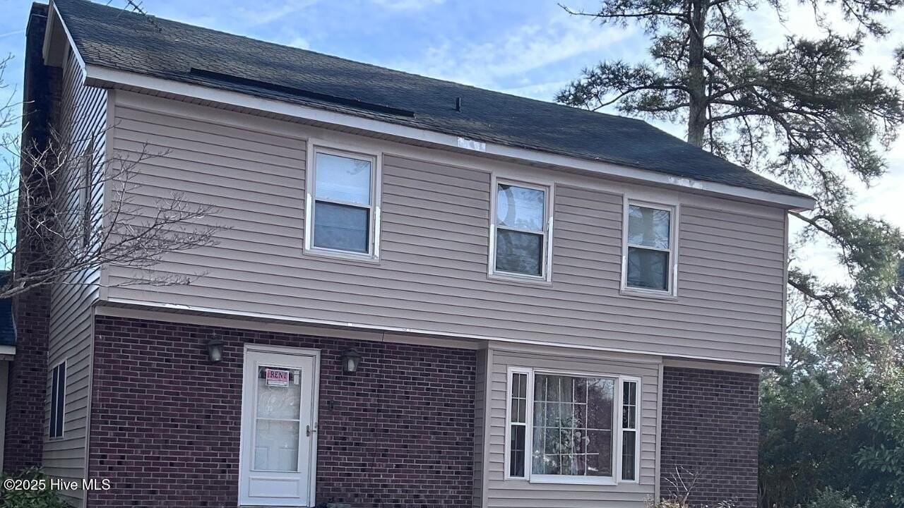 204 Whittington Cir - Photo 2 of 18