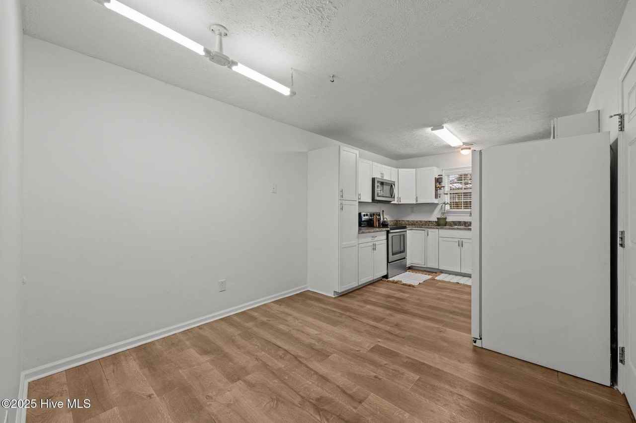 217 Attmore Dr - Photo 7 of 23