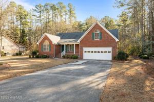 featured image of 122 Saint Andrews Cir
