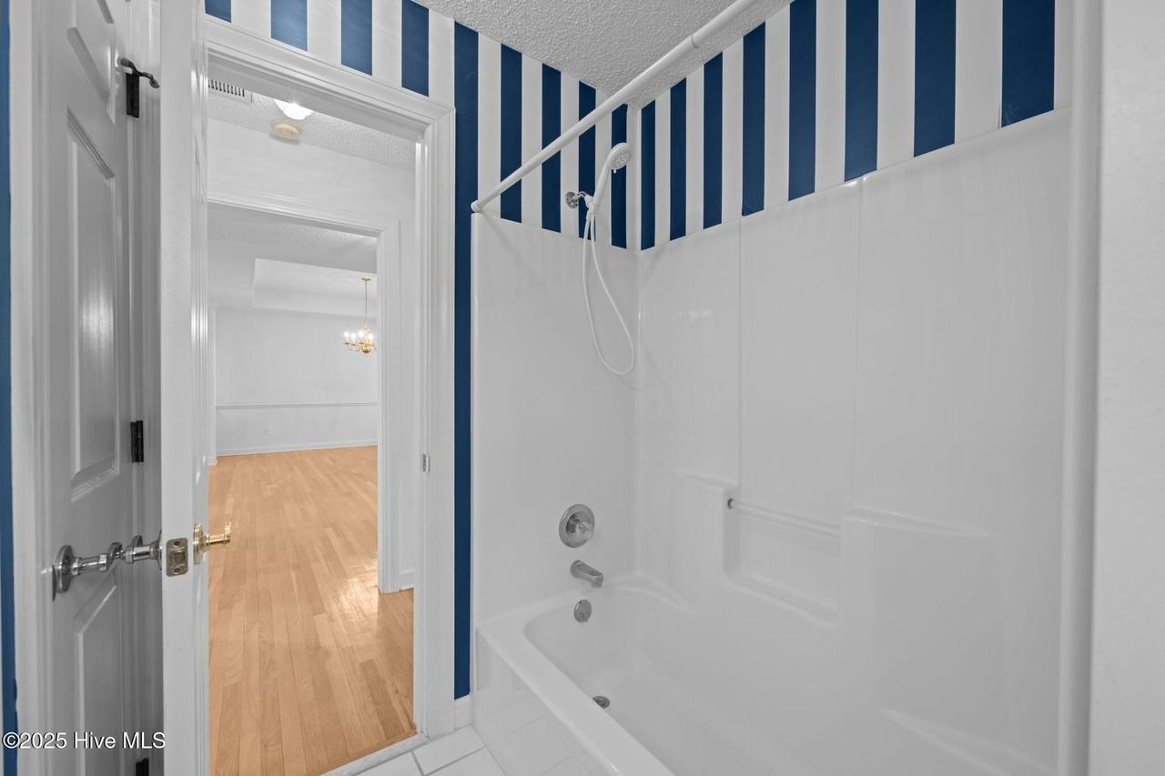 122 Saint Andrews Cir - Photo 7 of 35