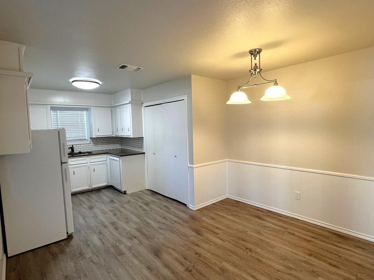 7504 Avenue W Apt A #A - Photo 5 of 17